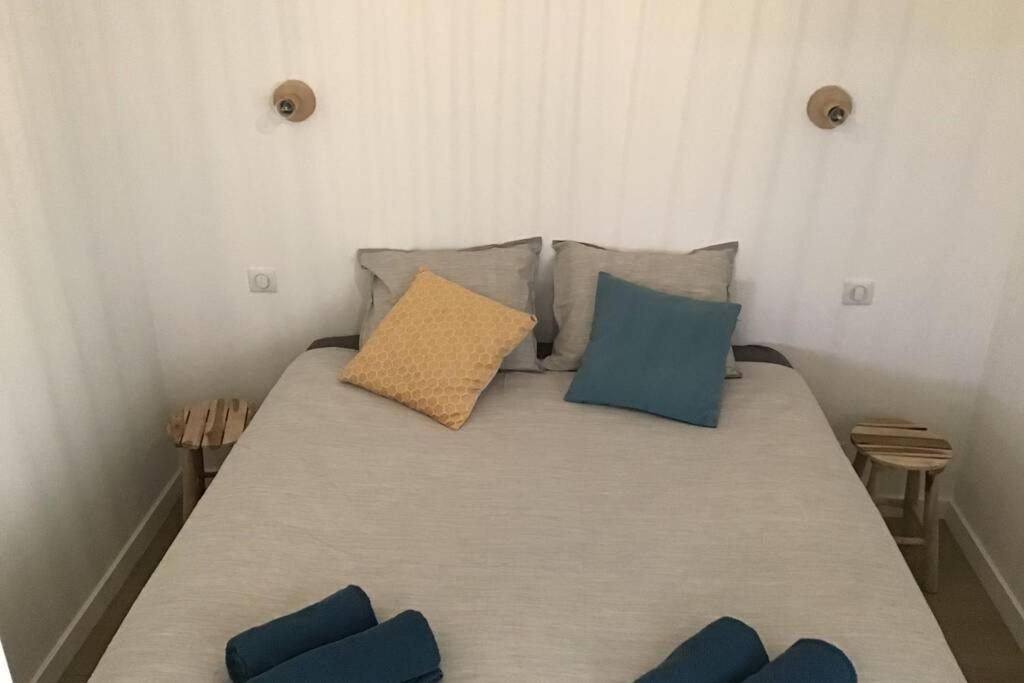 Appartement 2 chambres refait à neuf, climatisé, à 2 min de la mer Niza Exterior foto