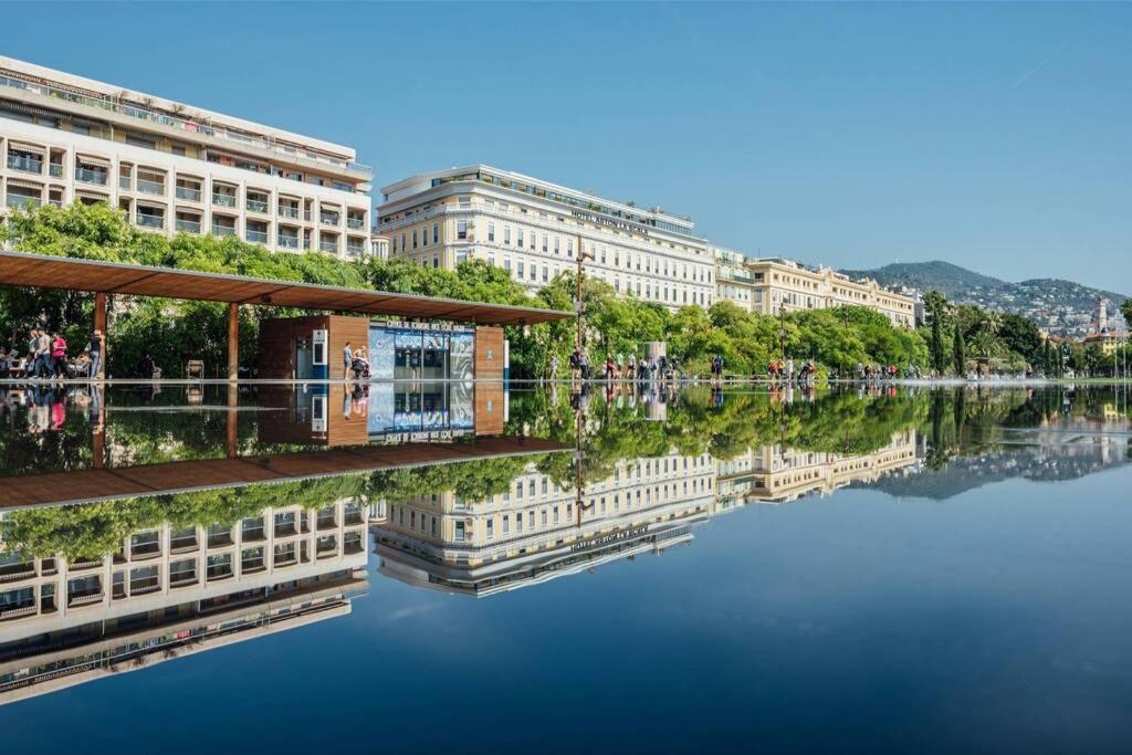 Appartement 2 chambres refait à neuf, climatisé, à 2 min de la mer Niza Exterior foto